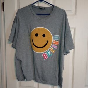Gray Tee with Yellow Smiley Be Kind Graphic Size XL